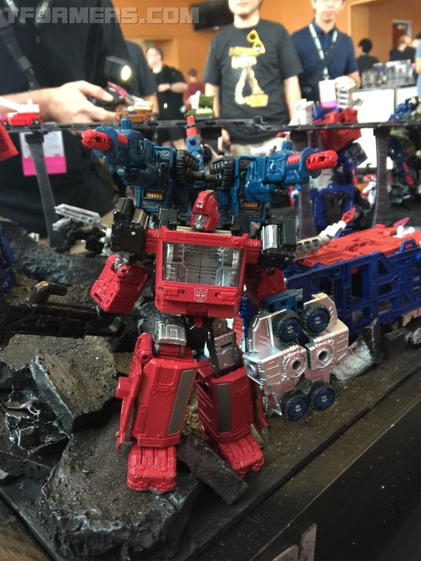 Sdcc 2018 Siege War For Cybertron Transformers Toys  (33 of 67)